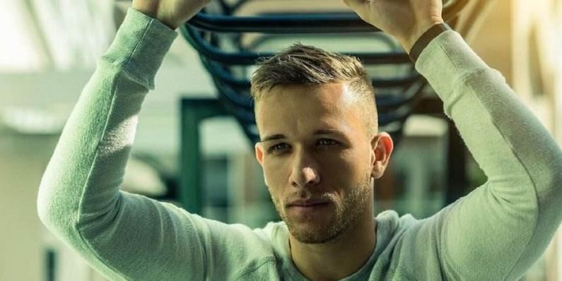 通过持续的 通过持续的