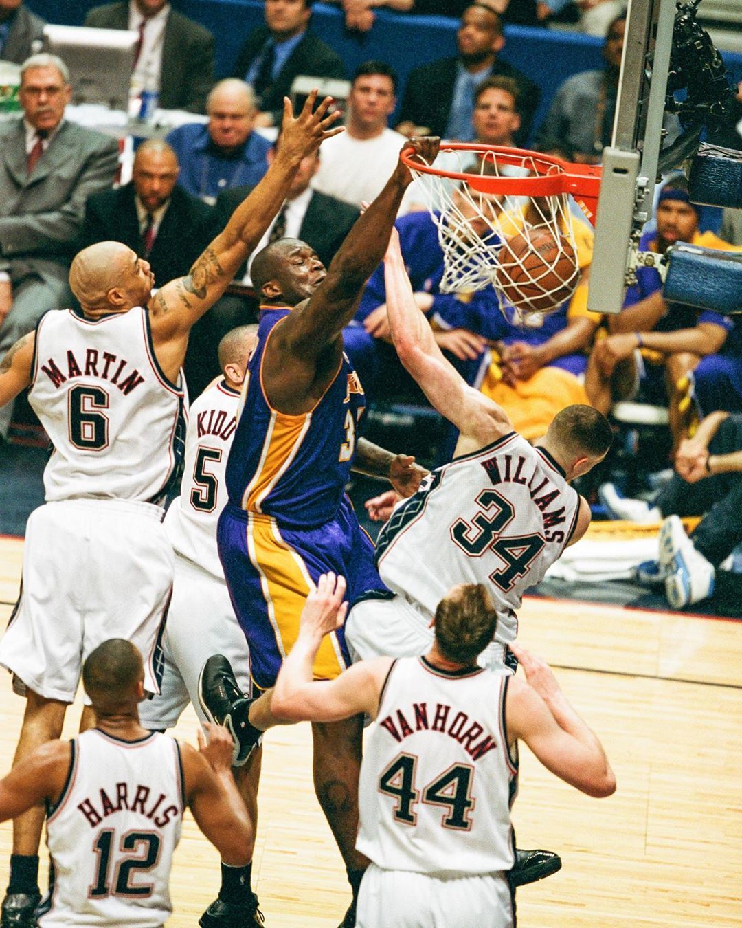 一把吐回前 一把吐回前